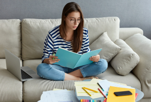 How to Study Effectively: 15 Tips for 2025